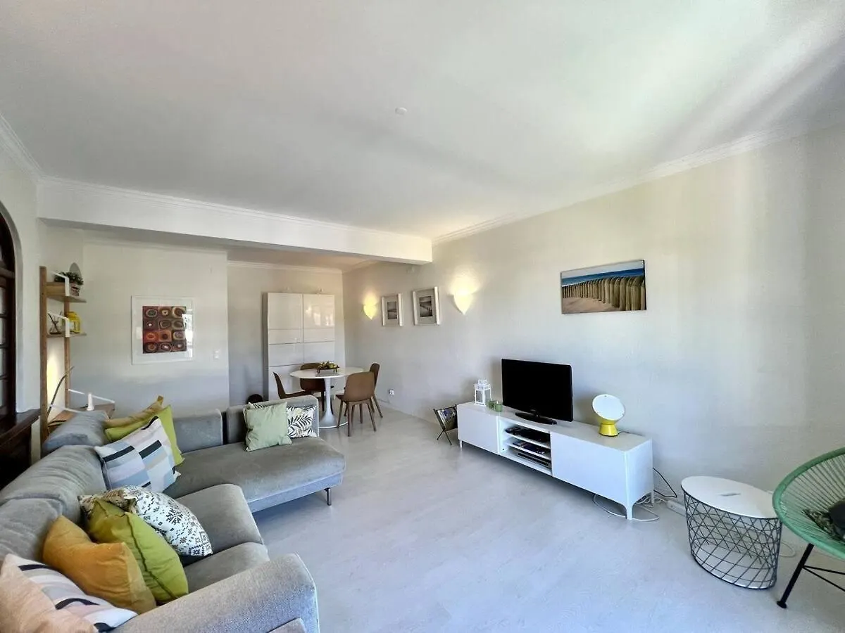 Cozy 2 Bedroom W Pool In Vilamoura By Lovelystay Quarteira Apartment