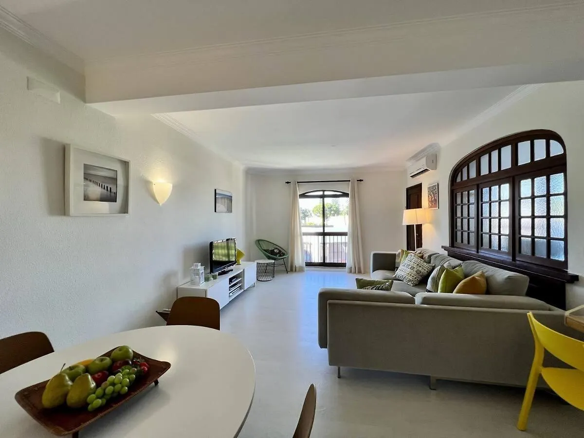 Cozy 2 Bedroom W Pool In Vilamoura By Lovelystay Quarteira